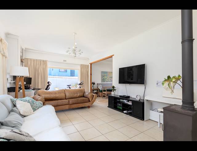 3 BEDROOM FREESTANDING FOR SALE IN MILNERTON CENTRAL